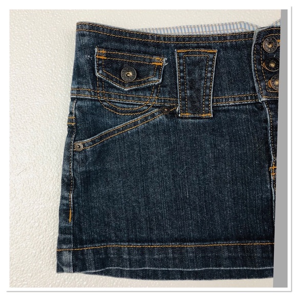 Guess distressed denim jean mini skirt size 28 - Picture 5 of 6